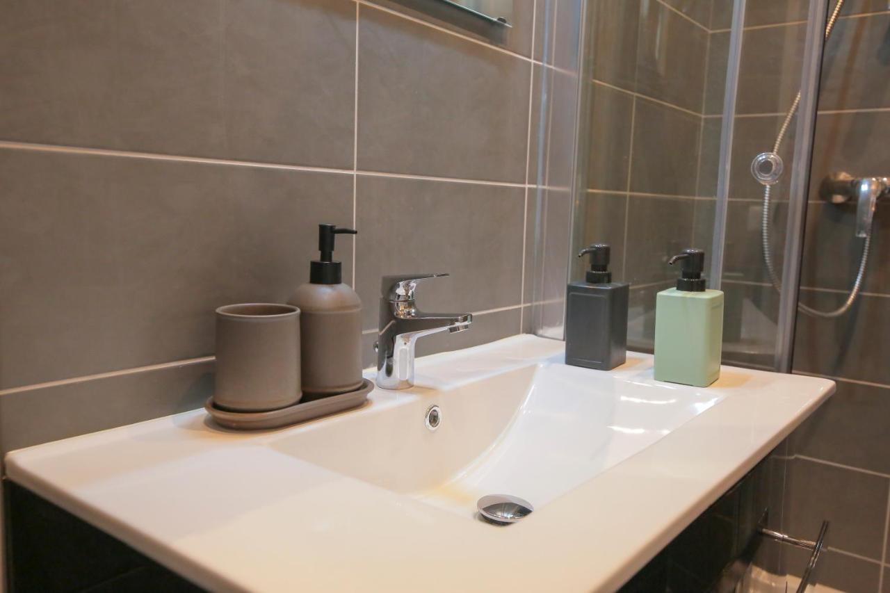 Le Retro, T2 Hypercentre Chic Et Cosy, Wifi Par Sovalfi Apartment Сент Етиен Екстериор снимка